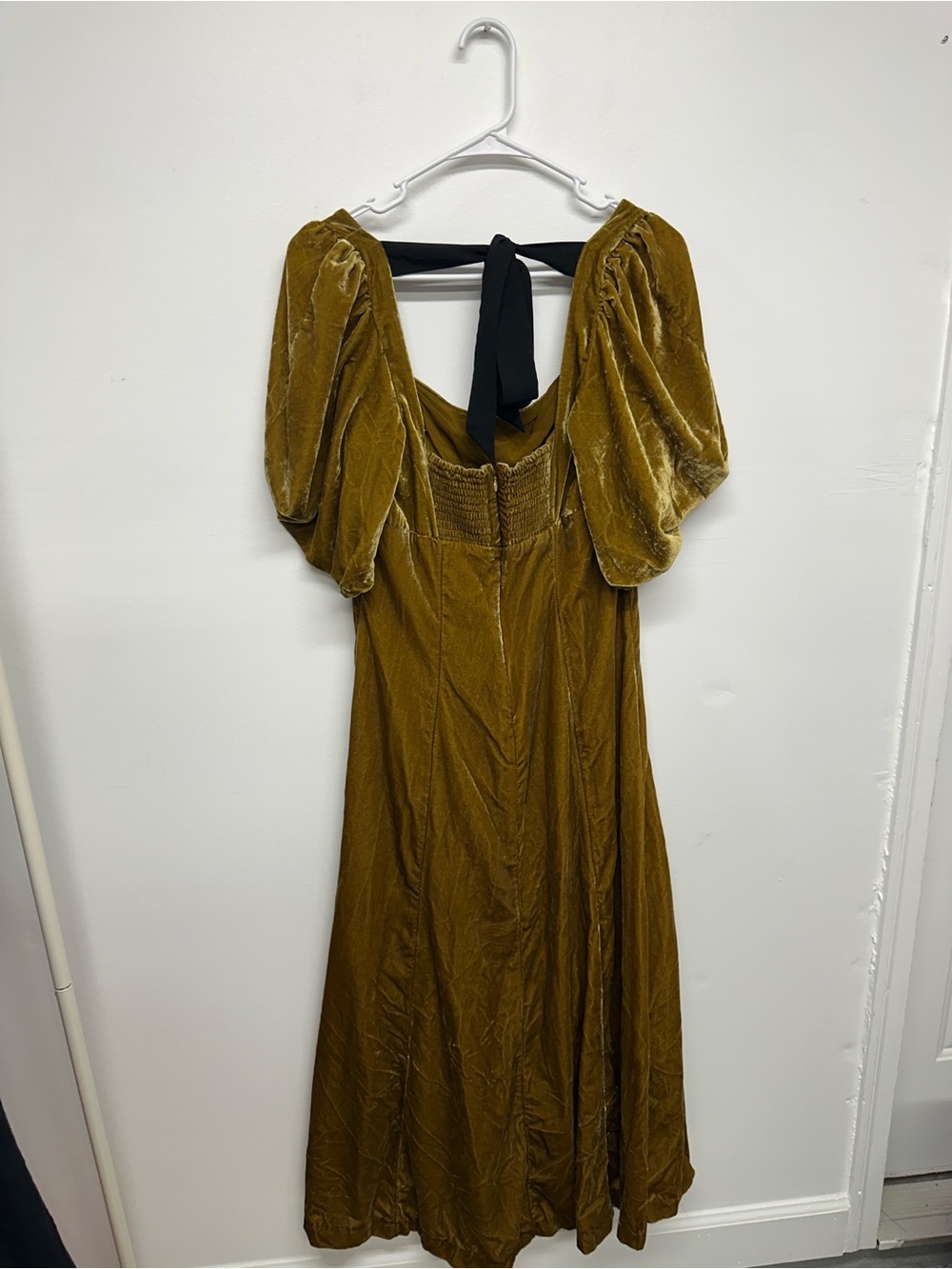 Anthropologie Short-Sleeve Square-Neck Velvet Midi Dress - Picture 9 of 11